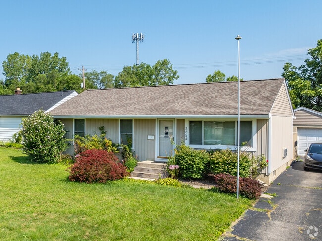 Ranch style homes can be found on most streets of Valleyview heights.