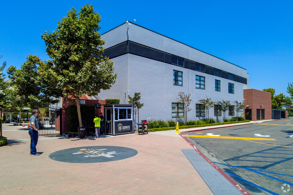 Servite High School offers a space where all people can learn and thrive.