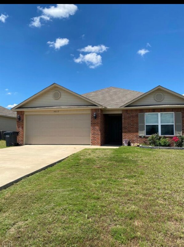 4012 Willow Pointe Dr, Jonesboro, AR 72405