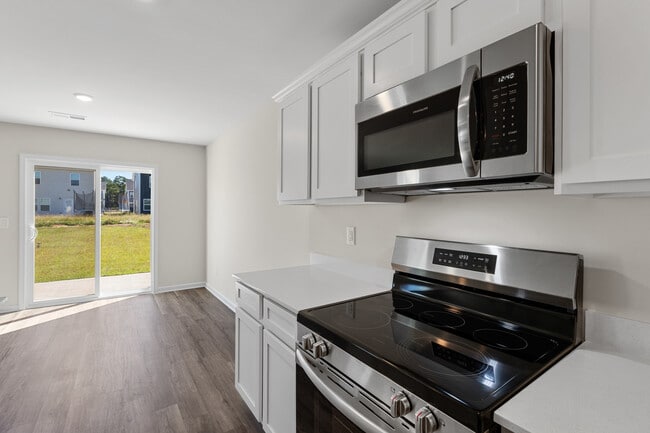 2375 Day Lily St, Sumter, SC 29153 - photo 7