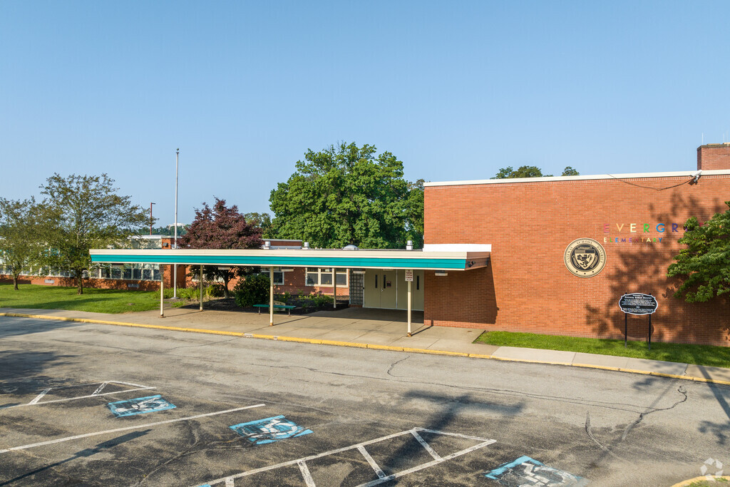 Children in Garden City attend Evergreen Elementary School.