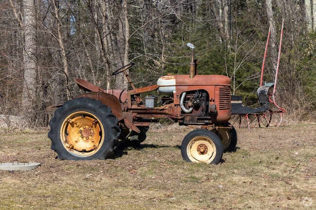 New Gloucester grew into a prosperous farming community at the turn on the 19th century.