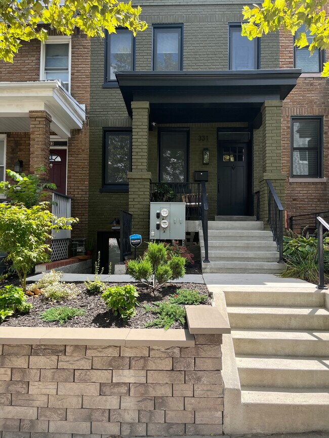 331 W St NE unit Basement, Washington, DC 20002 - photo 2