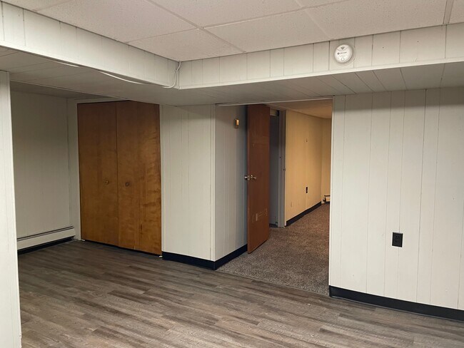 34130 Utica Rd unit .3, Fraser, MI 48026 - photo 4