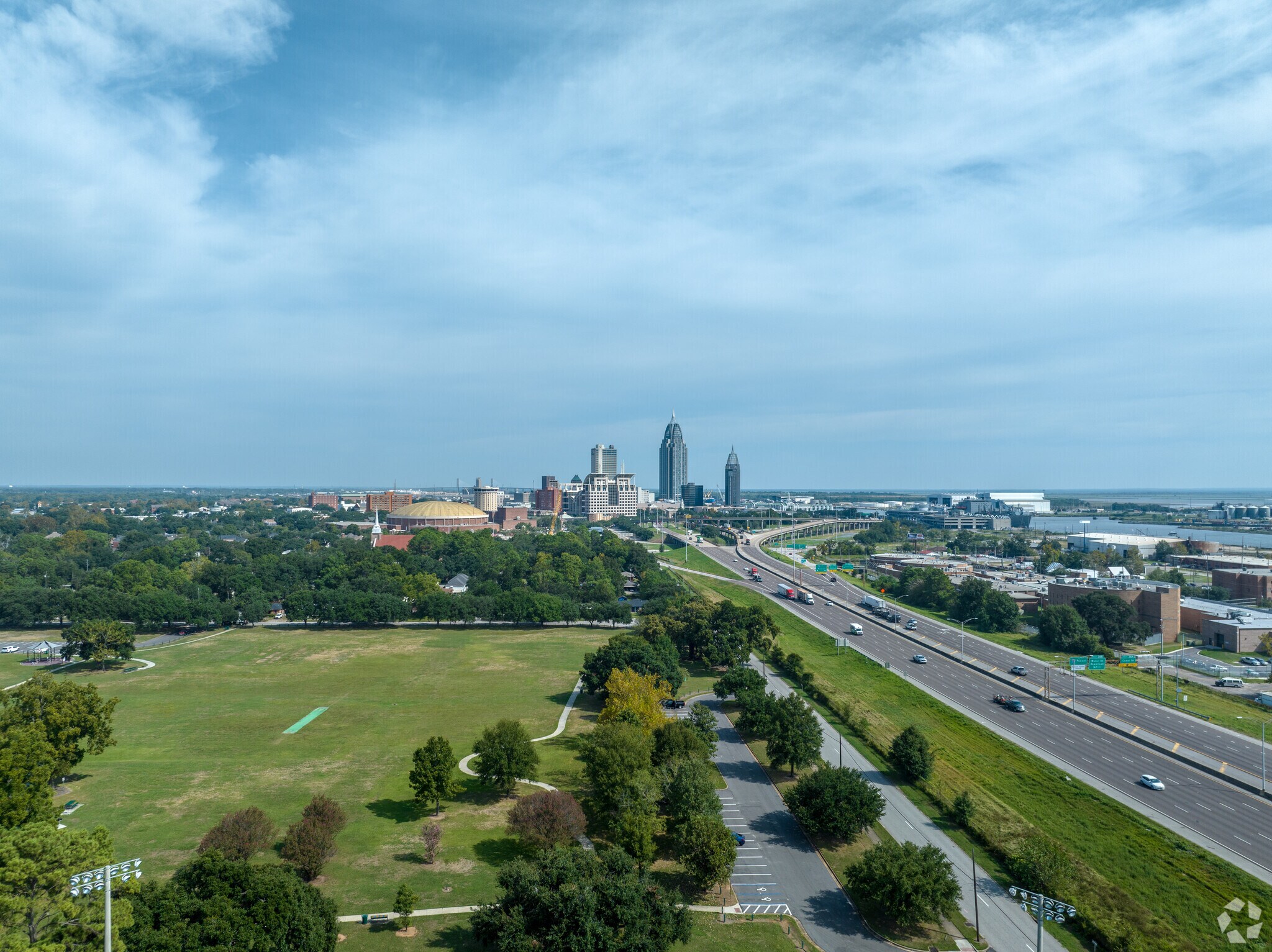 Oakdale is located minutes from all that Downtown Mobile has to offer.