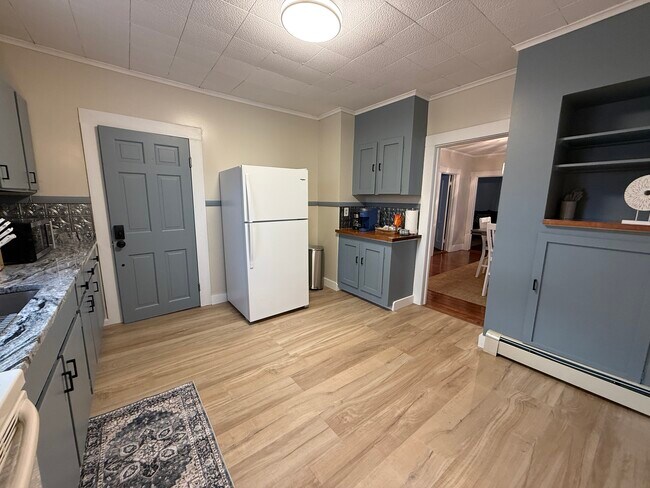 15 Summit St unit 1, Stonington, CT 06378 - photo 6