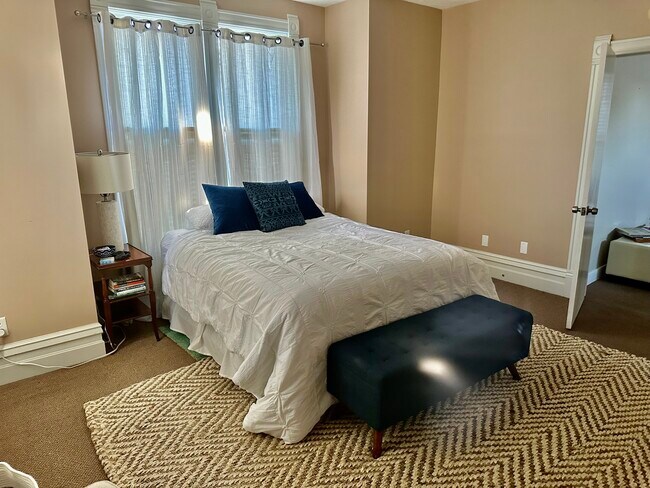 3208 Logan Ave N unit UpstairsUnit, Minneapolis, MN 55412 - photo 7