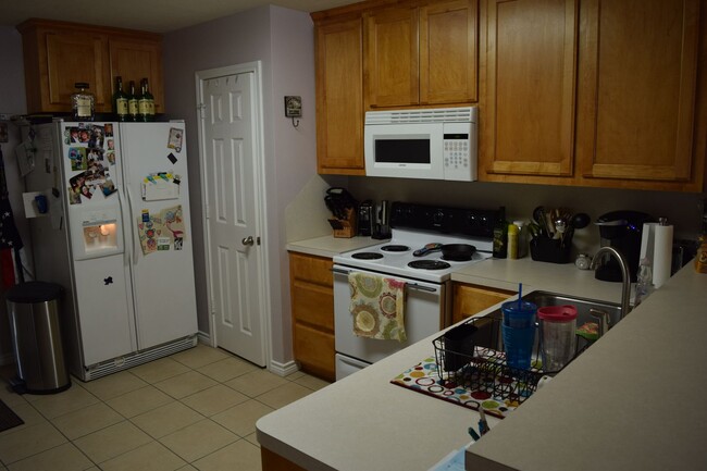 412 Freeman Ave, Bryan, TX 77803 - photo 5