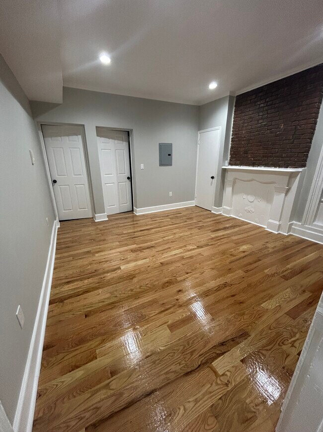 Spacious living room