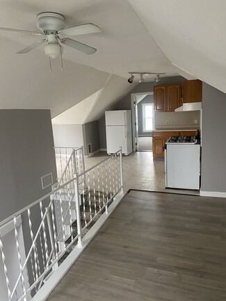 12-14 Pendleton St Unit Pendleton, Cranston, RI 02920