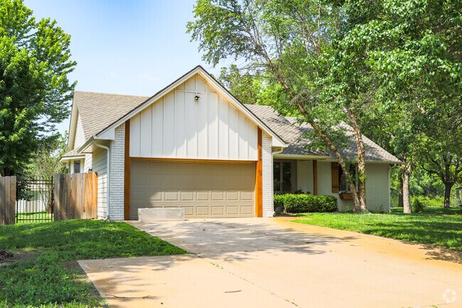 The northeastern area of Benjamin Hills-Pleasant Valley has newly built traditional homes.