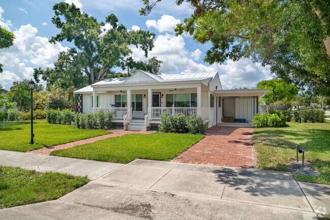 Many residents of Palm Park get creative and add onto their homes, such as adding a front porch and covered garages.