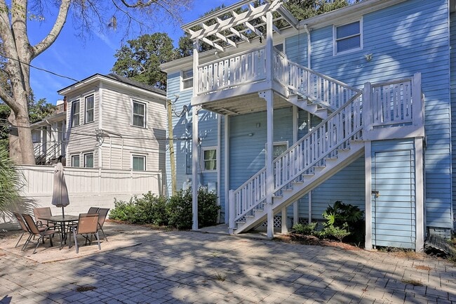 303 W Park Ave unit D, Savannah, GA 31401 - photo 2