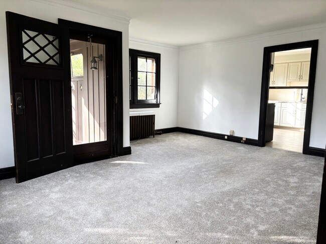 708 Rock Beach Rd unit South, Rochester, NY 14617 - photo 3