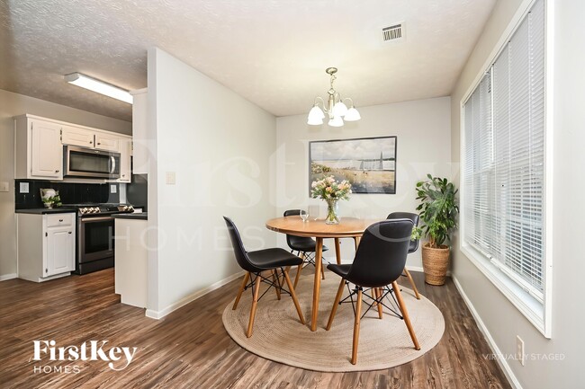 1049 Megan Ct, Sugar Hill, GA 30518 - photo 6