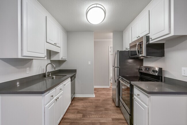 Flora, Walnut Creek, CA 94595 - photo 6