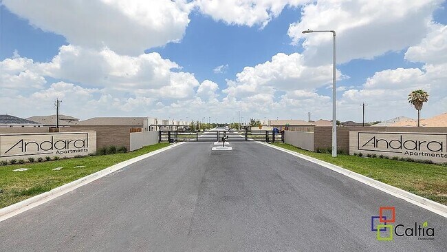 3317 Duke Ave unit 4, McAllen, TX 78504 - photo 2