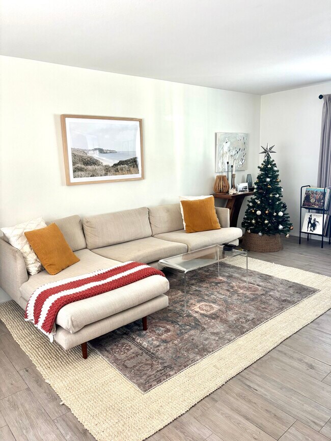 501 18th St unit C, Huntington Beach, CA 92648 - photo 2