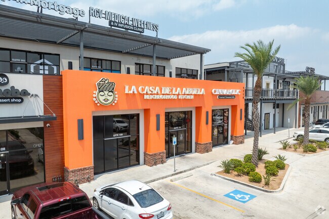 La Casa De La Abuela serves original Mexican style cuisine near the city of Murillo.