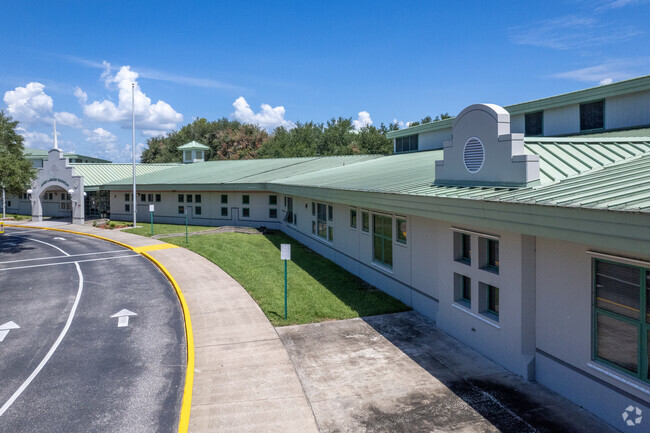 Andrew A. Robinson Elementary School has a student-teacher ratio of 16:1.