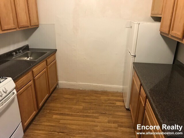 1810 Commonwealth Ave unit 1, Brighton, MA 02135 - photo 2