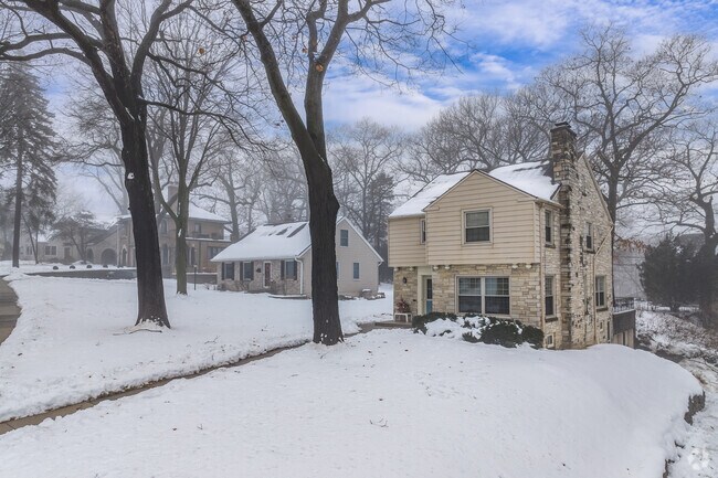 Valley Forge homes with large wooded lots.