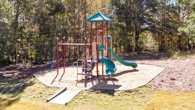 147 Storm Ln, Hoschton, GA 30548 - photo 7