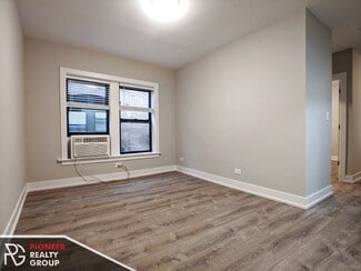 711 W Brompton Ave, Chicago, IL 60657