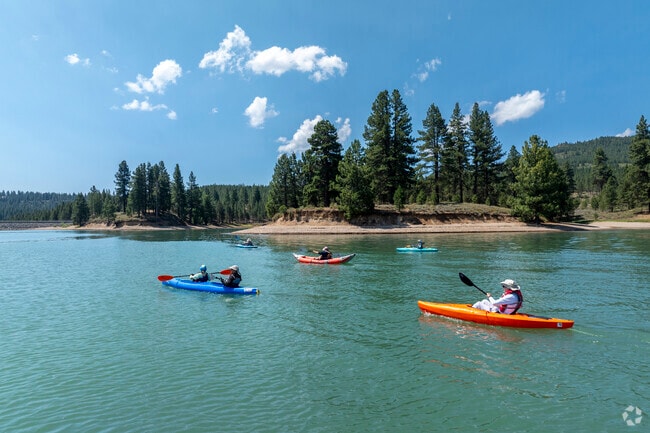 Glenshire-Devonshire is minutes from kayaking the peaceful waters found at Boca Reservoir.