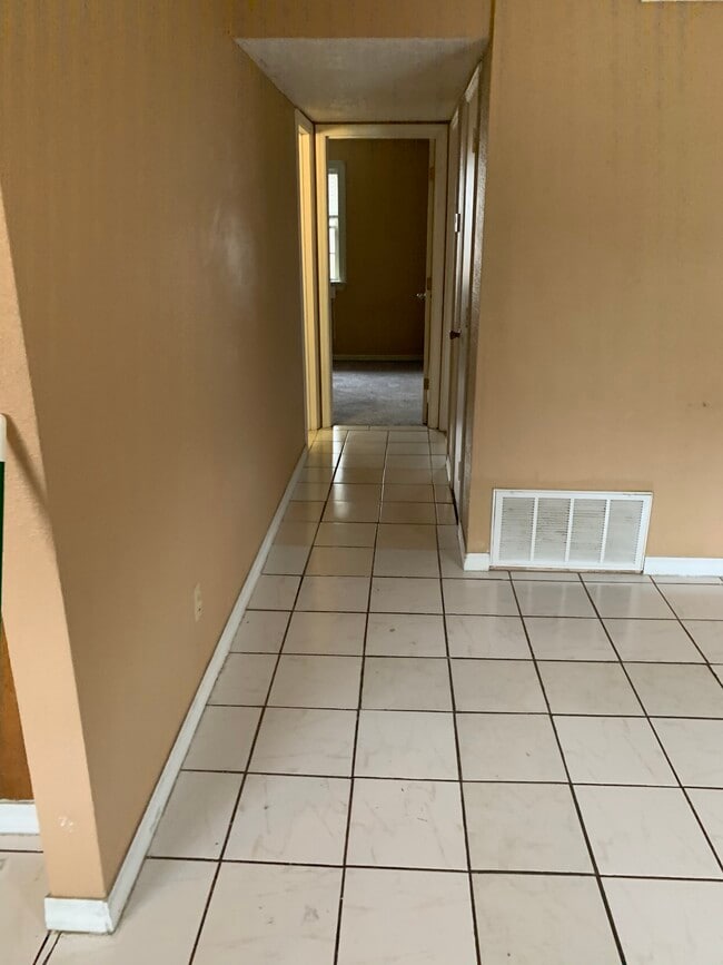 2006 Williams St unit 3, van Buren, AR 72956 - photo 5