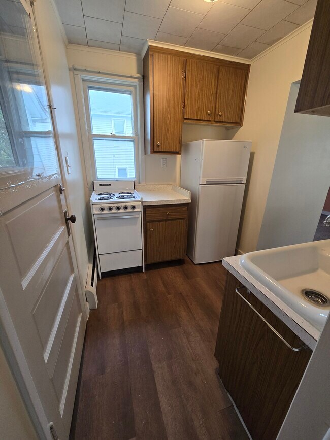 625 Palm St unit 625 Palm St. Apt. 2, Scranton, PA 18505 - photo 5