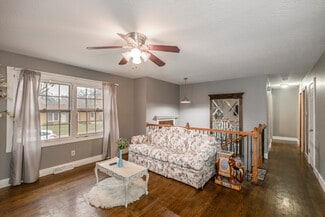 14627 E 36th St S, Independence, MO 64055