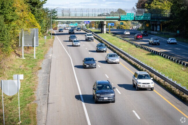 Residents of Clasky Park use I-195 for convenient access to nearby cities.