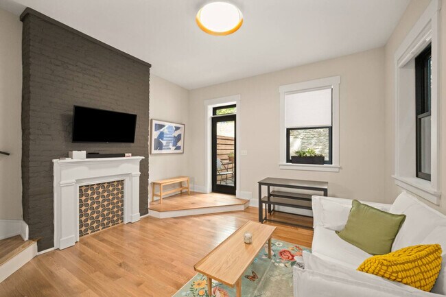 1918 Vine St unit ID1315619P, Cincinnati, OH 45202 - photo 7