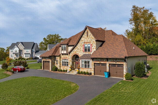 Holly Hills is full of interesting custom builds of various architectural styles.