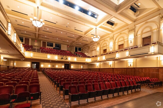 Jefferson Center in Downtown Roanoke have a large performance center and many other tenants.