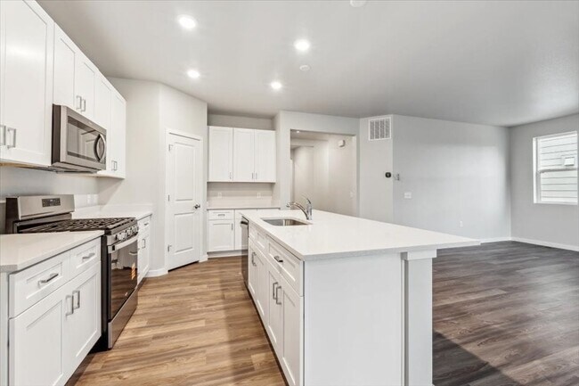 1351 Orchard St, Brighton, CO 80601 - photo 5