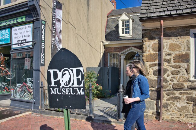 The Poe Museum in Shockoe Bottom commemorates the time Edgar Allan Poe lived in Richmond.