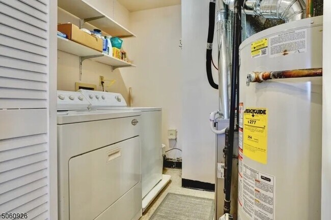 47 Rutgers Dr, Newark, NJ 07103 - photo 4