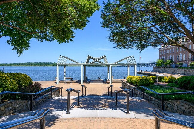 Overlook the waterfront at Ford's Landing City Park in Old Town.