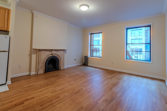 321 E 51st St unit 2, New York, NY 10022 - photo 3