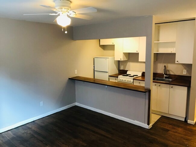 2116 Kemper Ln unit 6, Cincinnati, OH 45206 - photo 3