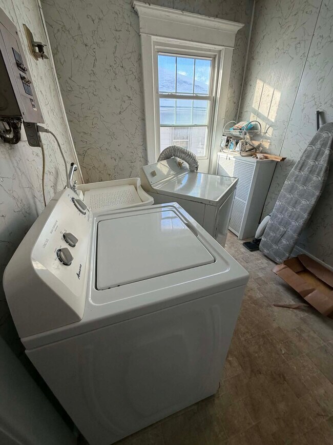 1843 Hertel Ave Upper unit Upper, Buffalo, NV 14206 - photo 6