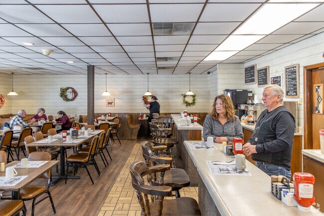 Stop in to Dob-Bros Country Kitchen just outside of South Bend Township for home cooking.