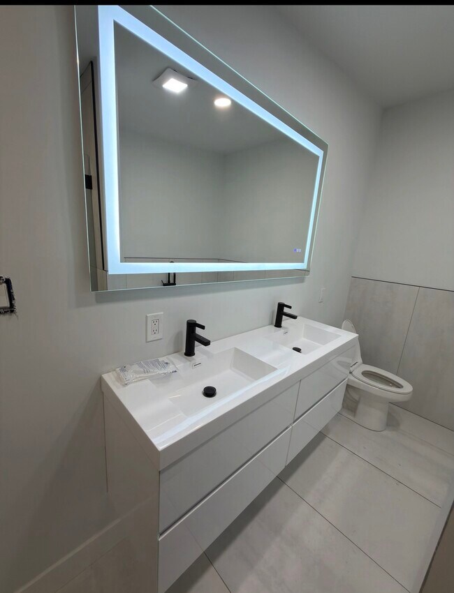 2431 N 29th St, Philadelphia, PA 19132 - photo 5