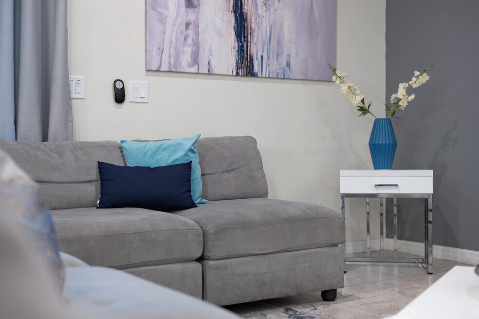 8885 Qin Lp unit ID1036617P, Kissimmee, FL 34747 - photo 1