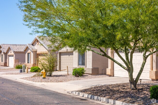 Park Center Place boasts a welcoming atmosphere with its friendly neighborhood homes.