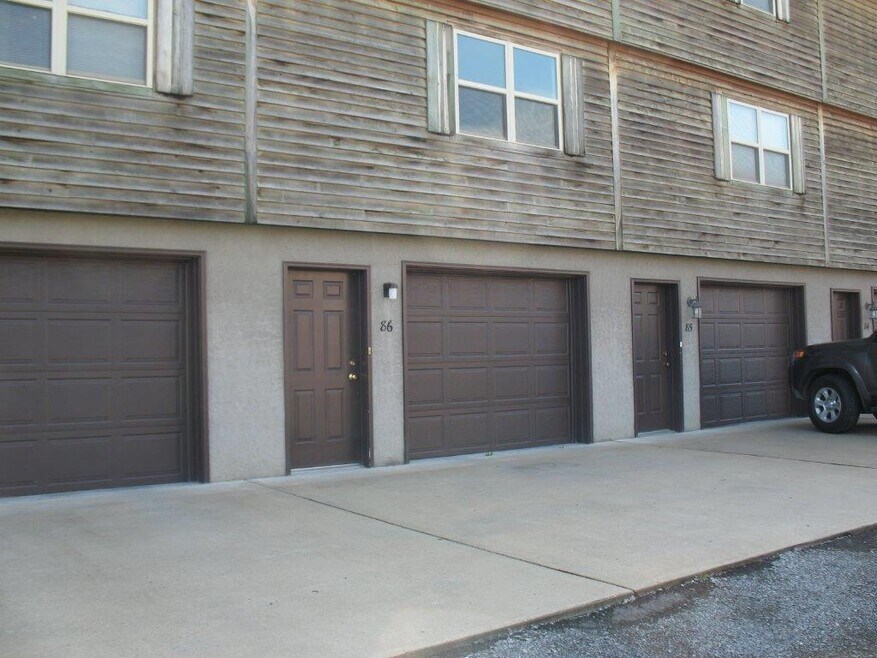 1700 Big Tree Dr unit 1700 Big Tree Dr 86, Fairmont, WV 26554 - photo 1