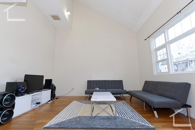 127 Glenville Ave unit 1, Allston, MA 02134 - photo 7