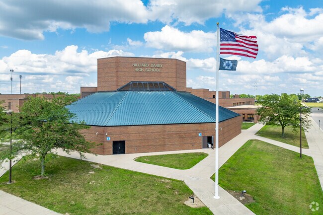 Many students from Brookhollow attend Hilliard Darby High School. near